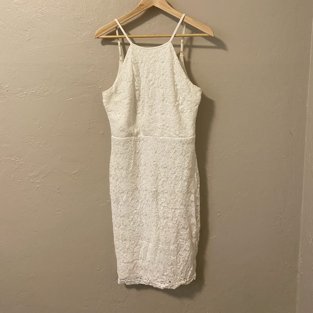 Lulus White lace body con dress